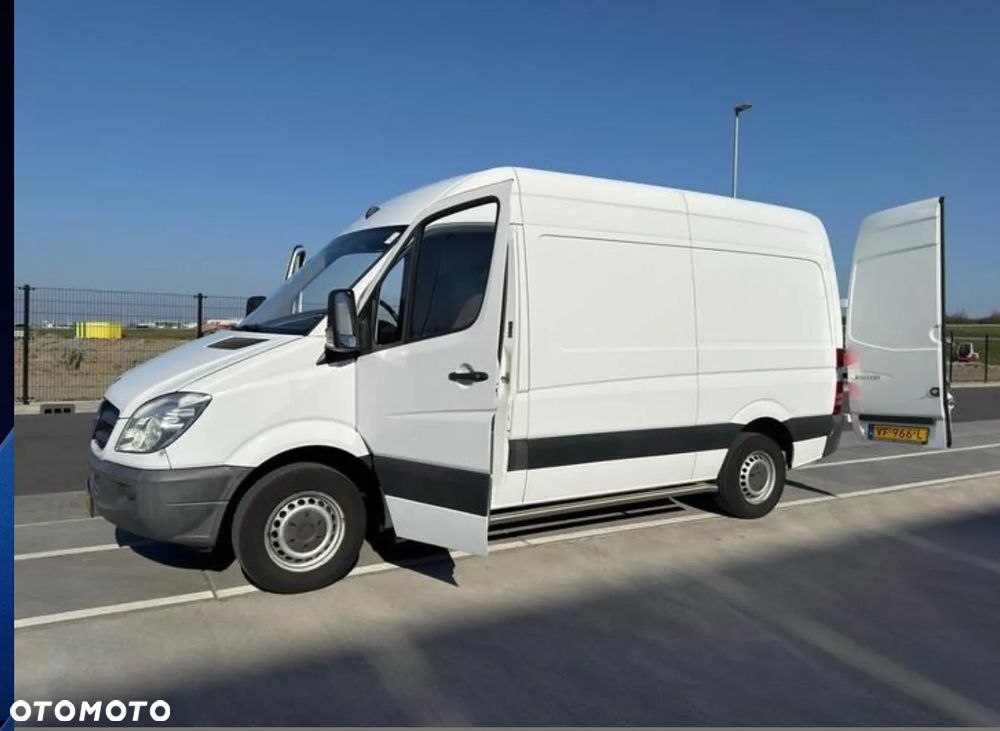 Mercedes-Benz L2H2 SPRINTER 310 - 4