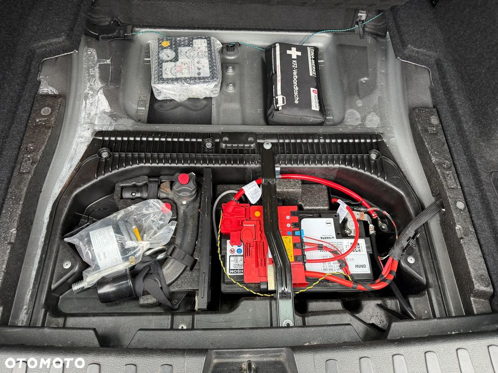 BMW X1 sDrive16d - 12