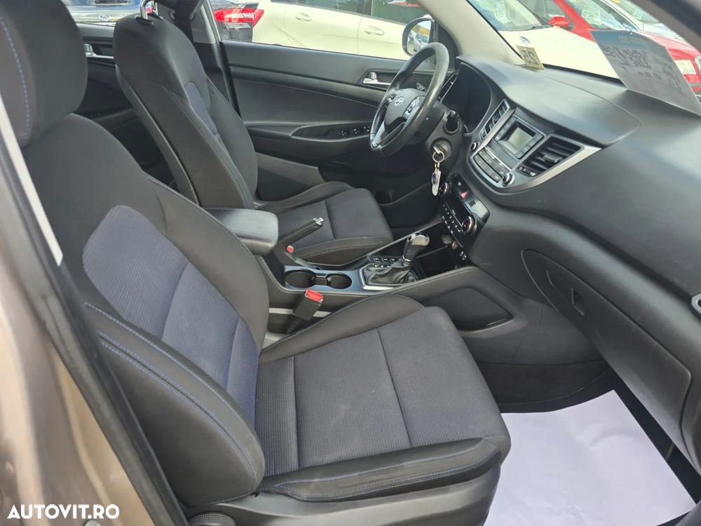 Hyundai Tucson 2.0 CRDI 4WD Automatik Advantage - 8