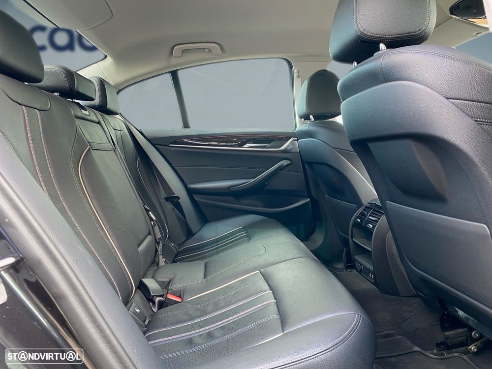 BMW 530 e Line Luxury - 19