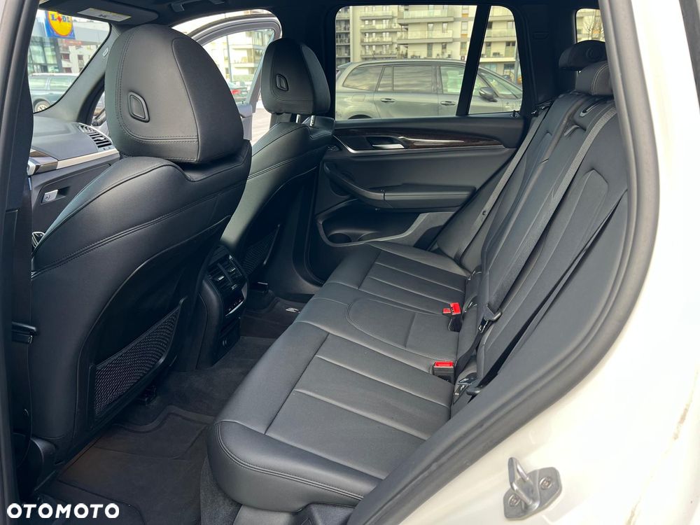 BMW X3 - 16
