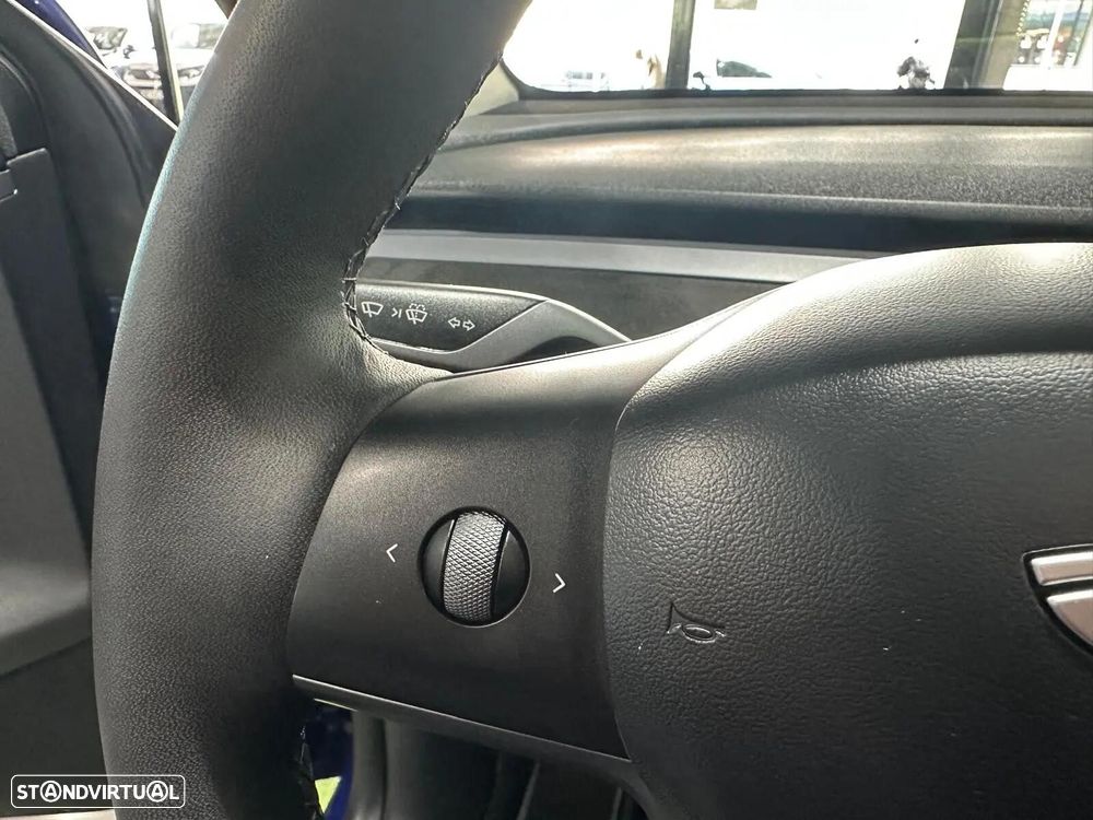 Tesla Model Y Long Range Dual Motor AWD - 41