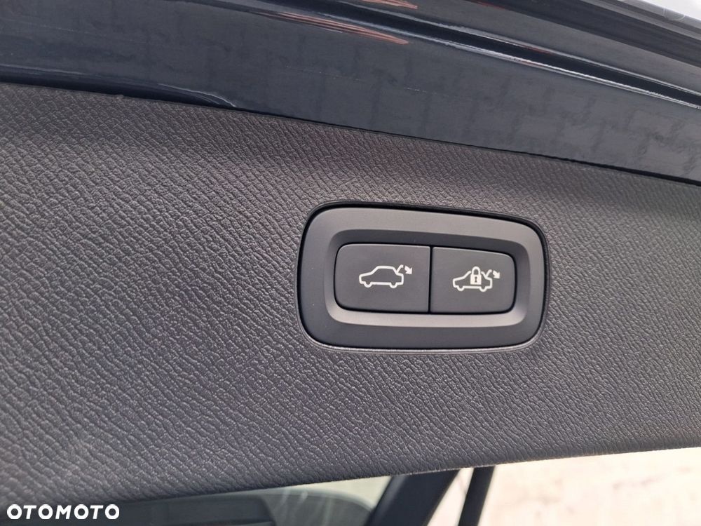 Volvo XC 90 - 21