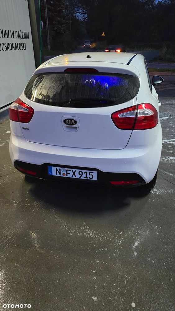 Kia Rio 1.2 Dream Team Edition - 5