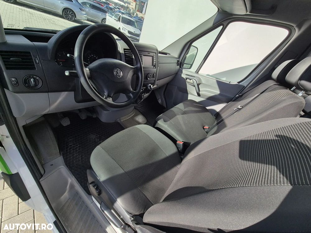 Volkswagen Crafter 35 MR Furgon 2.0 tdi - 12