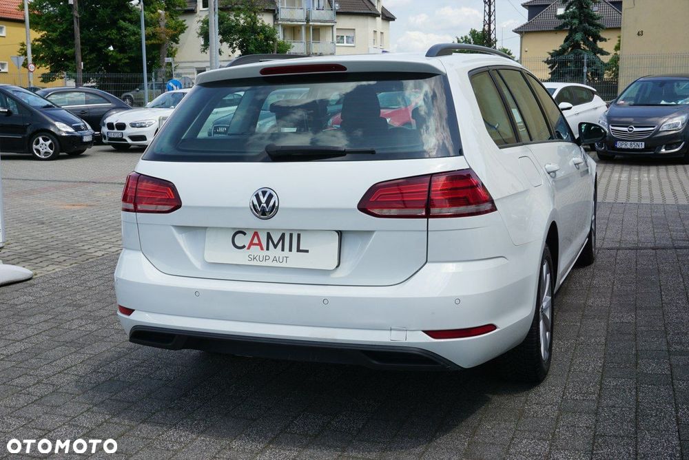 Volkswagen Golf - 5