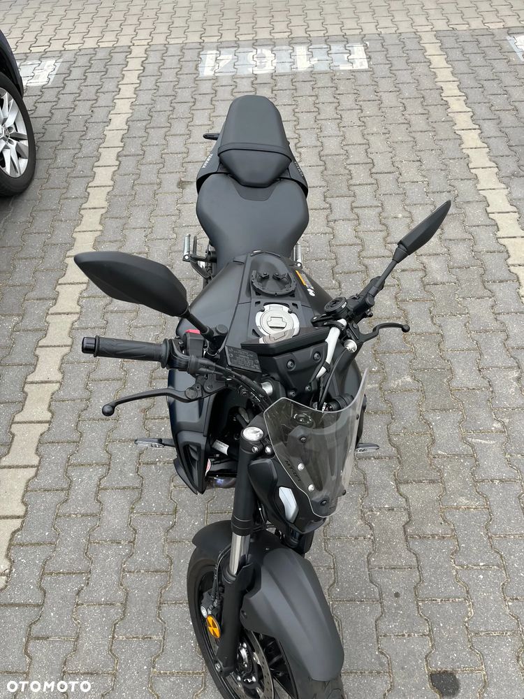 Yamaha MT - 9