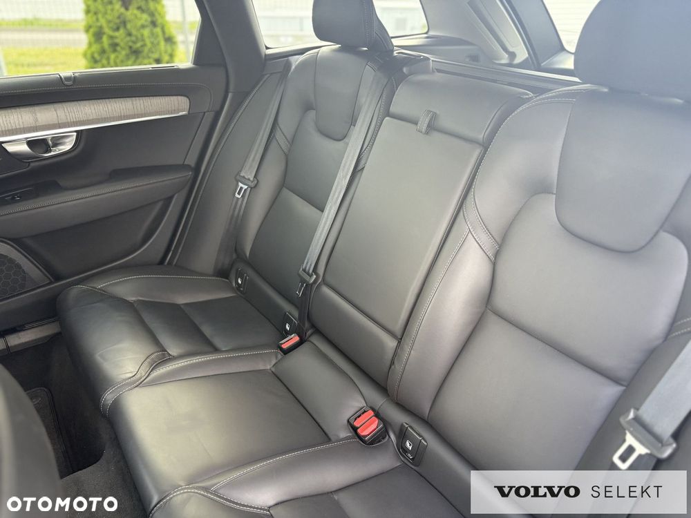 Volvo V90 Cross Country - 25
