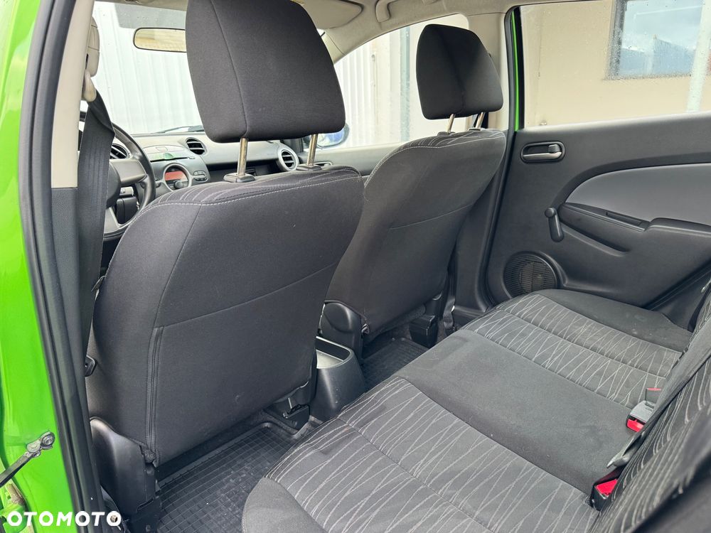 Mazda 2 - 18