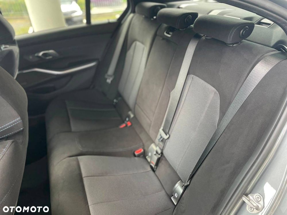 BMW Seria 3 - 30