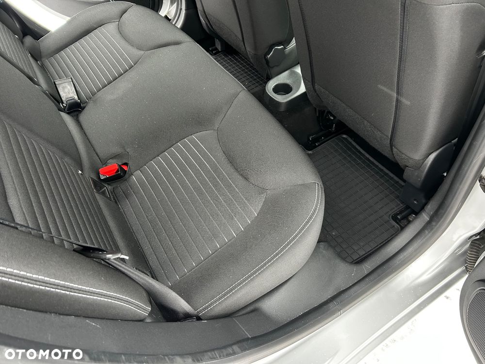 Renault Clio 1.2 16V 75 Limited - 23