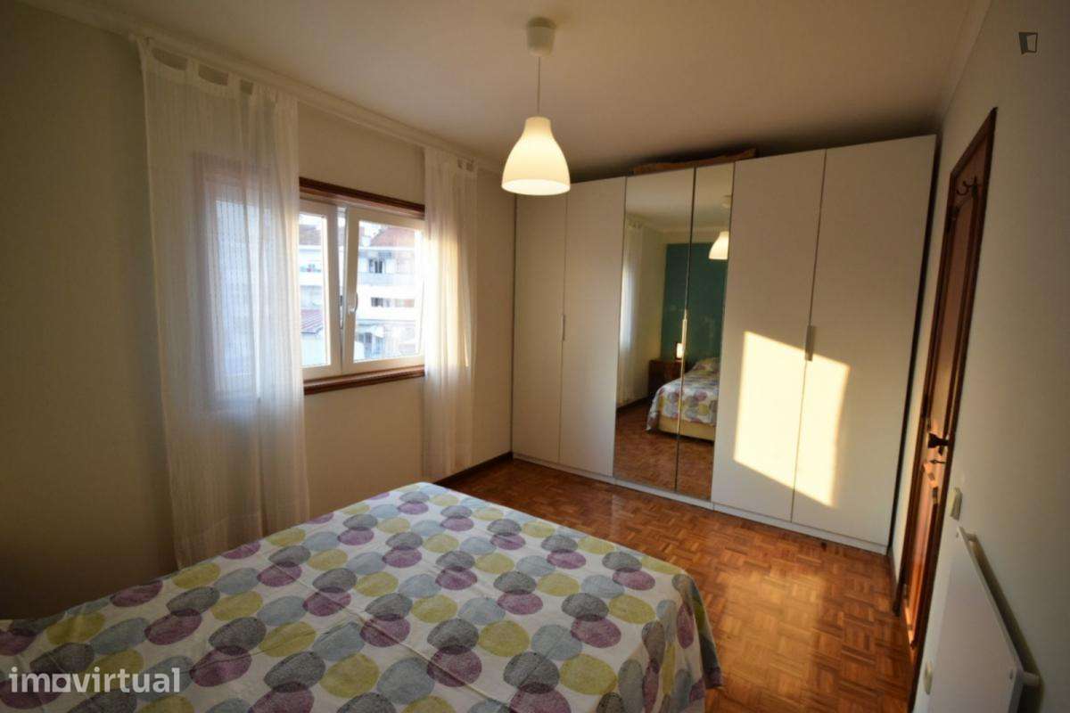 Apartamento com 1 quartos - localizado em Santo Ildefonso Porto - Grande imagem: 2/22