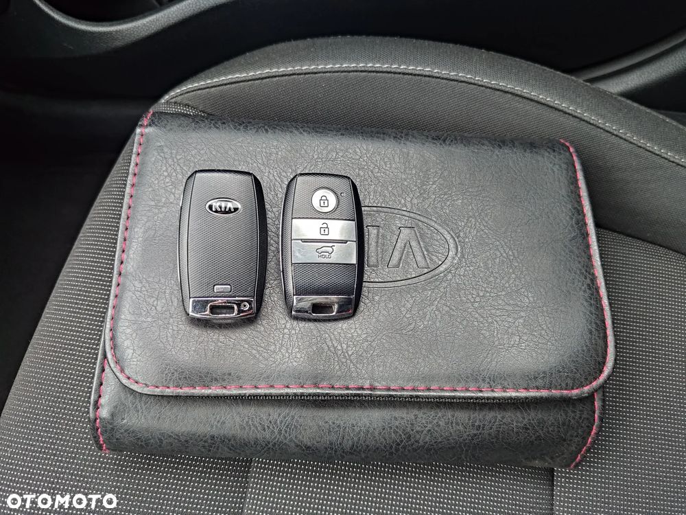 Kia Rio - 21