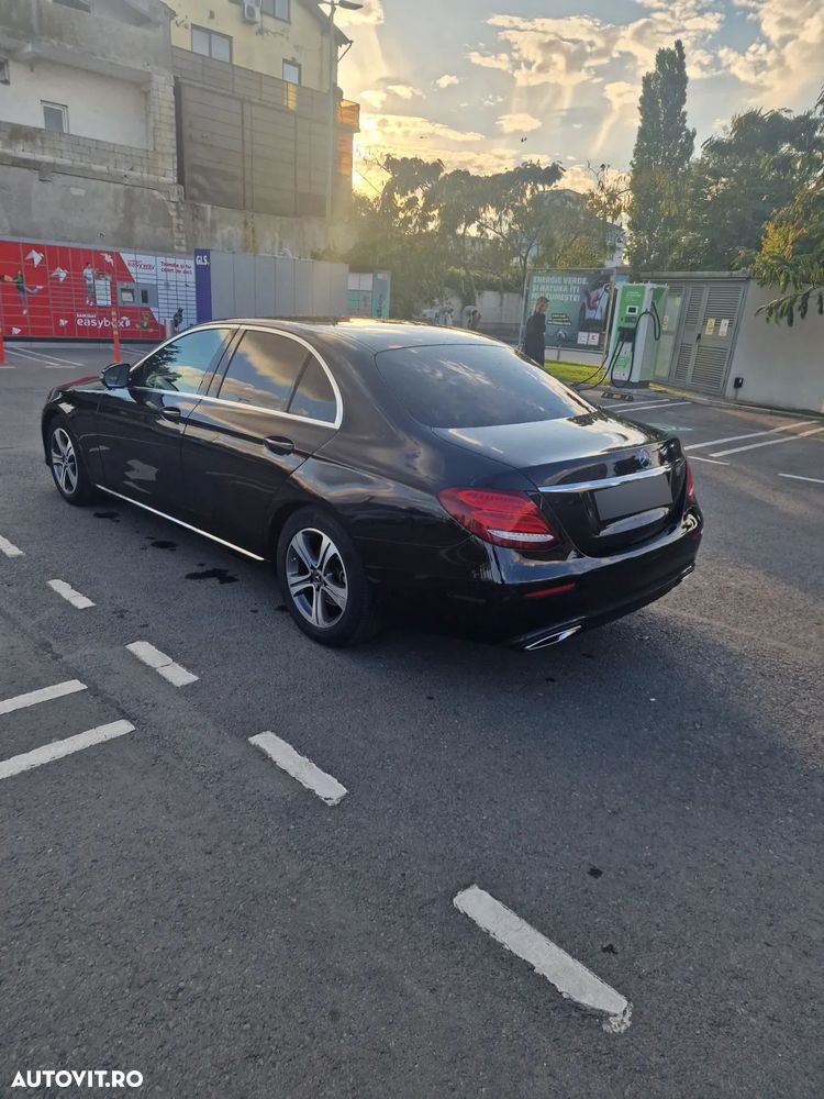 Mercedes-Benz E 220 d T 9G-TRONIC - 5