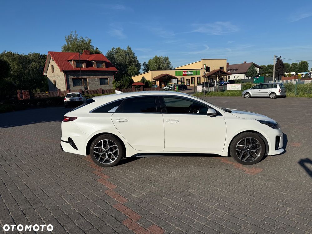 Kia ProCeed 1.5 T-GDI GT Line - 4