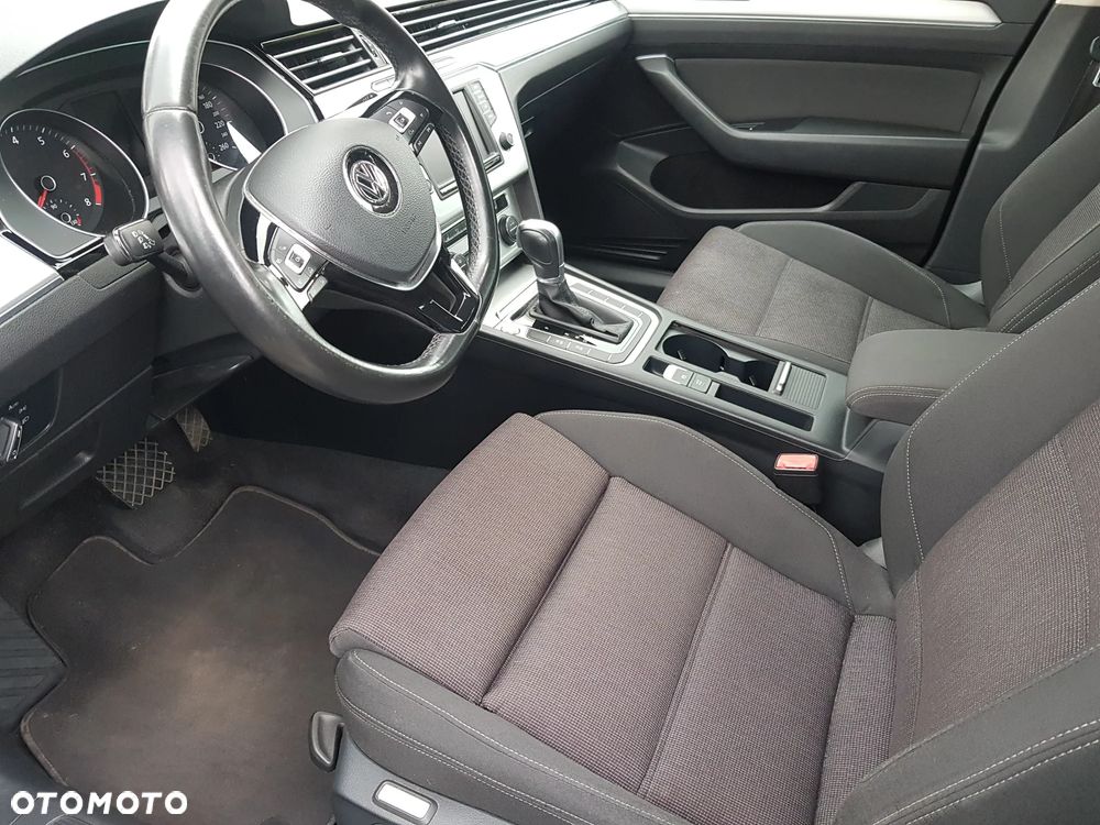 Volkswagen Passat 1.8 TSI BMT Comfortline DSG - 11