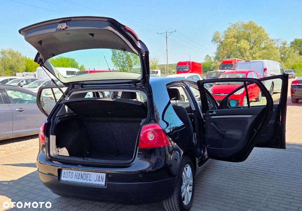 Volkswagen Golf - 16