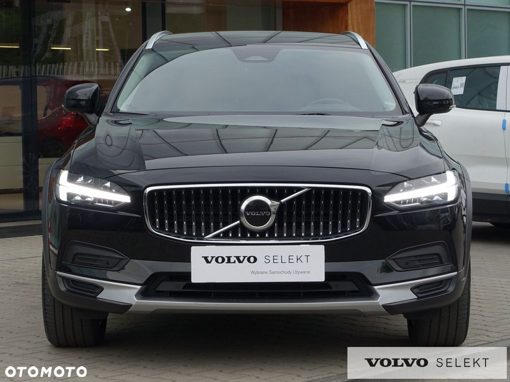 Volvo V90 Cross Country - 3