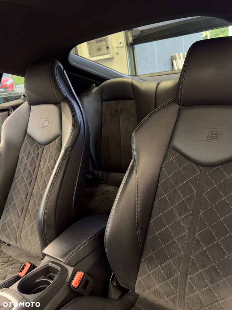 Audi TT Coupé 45 TFSI quattro S tronic - 12