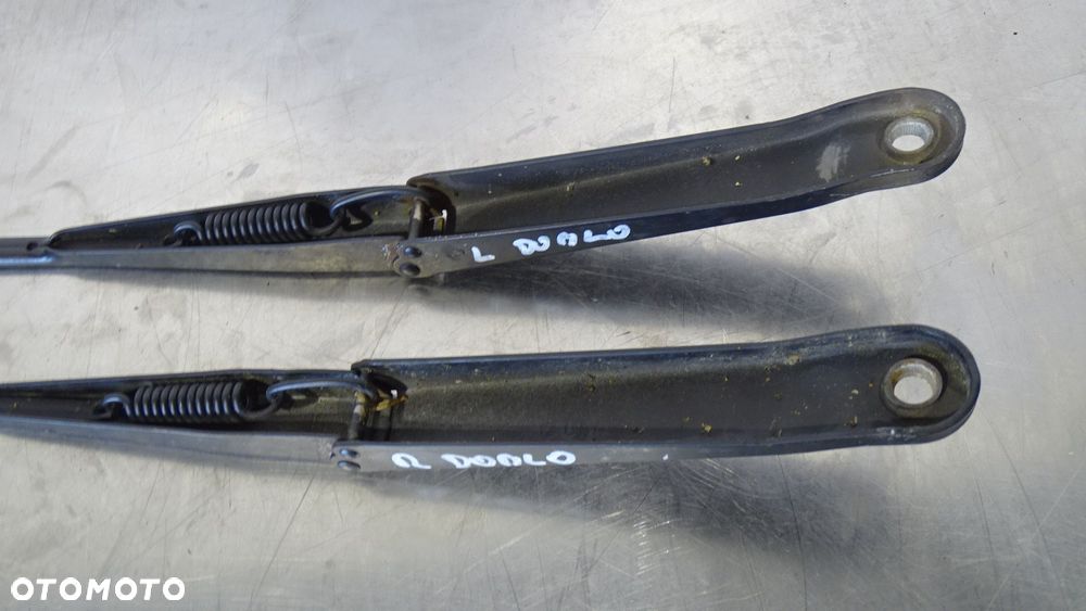 RAMIĘ WYCIERACZKI PRZEDNIE KLP FIAT DOBLO 1.2 - 2