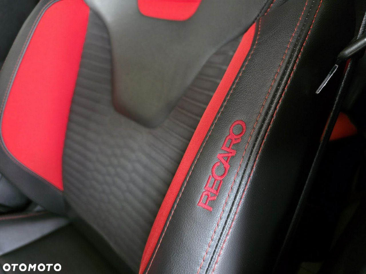 Ford Focus 2.0 EcoBoost ST - 22
