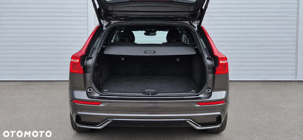 Volvo XC 60 B4 D Ultimate Dark - 11