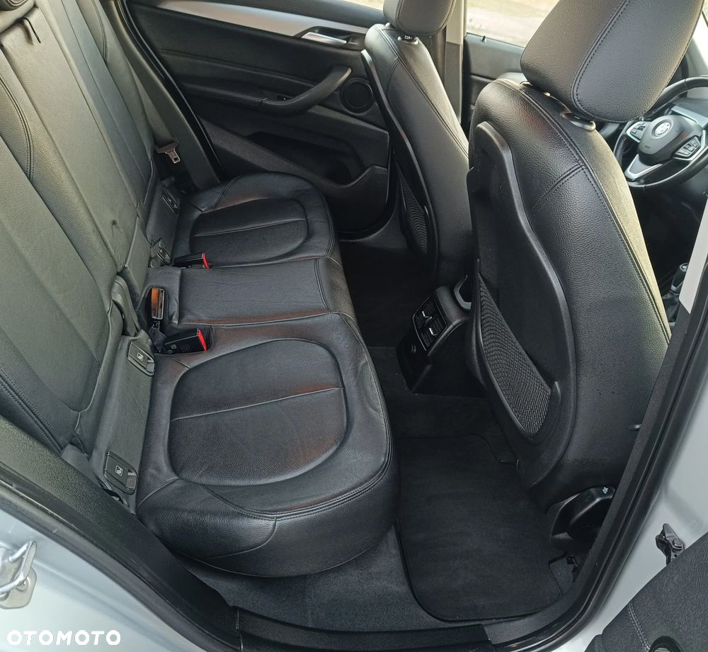 BMW X1 sDrive16d Sport Line - 19