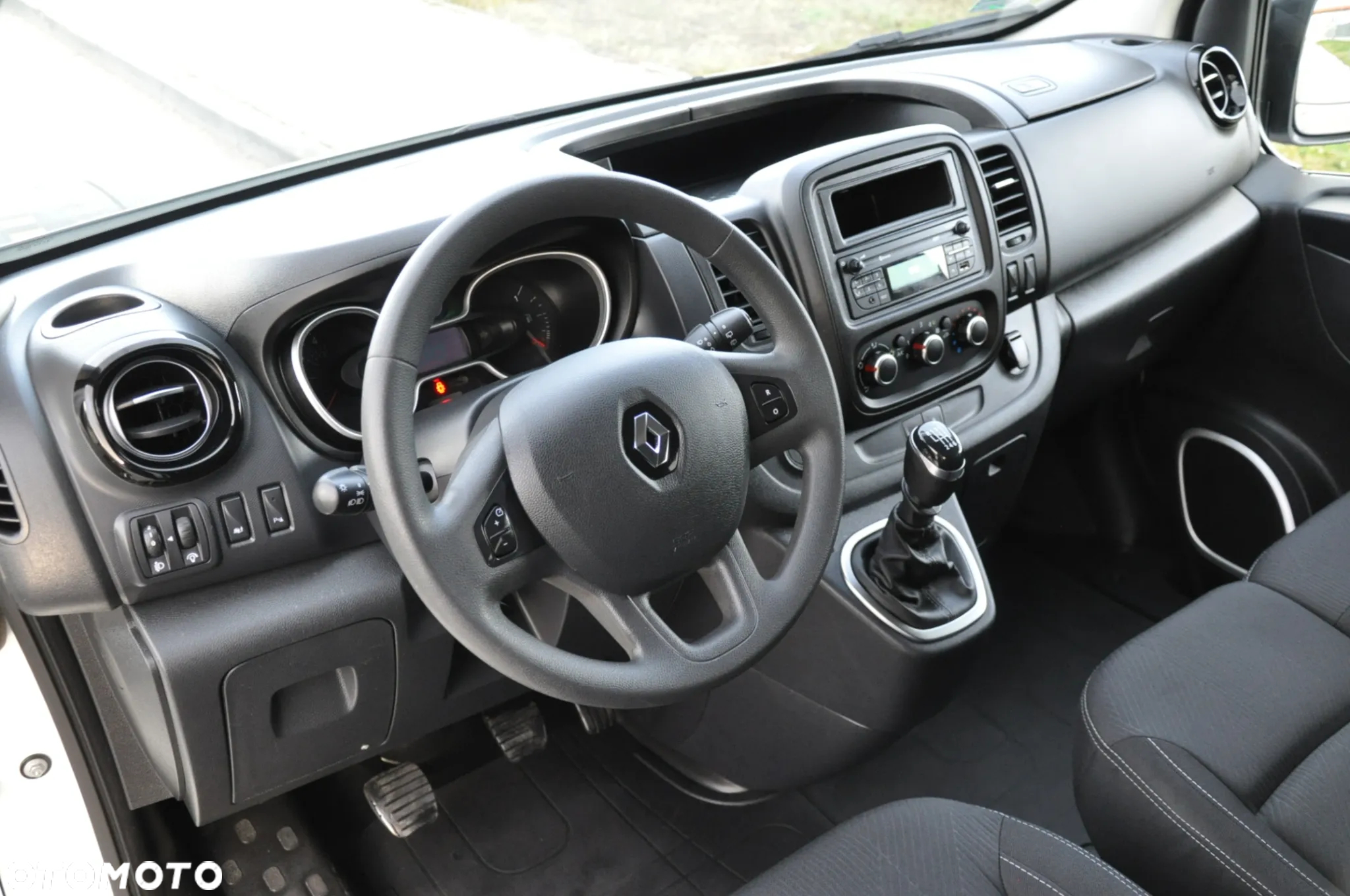 Renault Trafic - 11