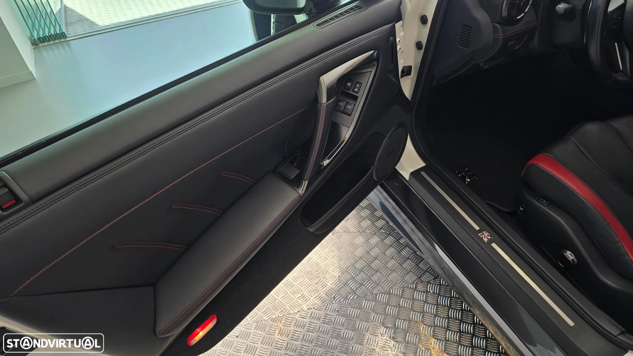 Nissan GT-R 3.8 V6 Pack Prestige - 36
