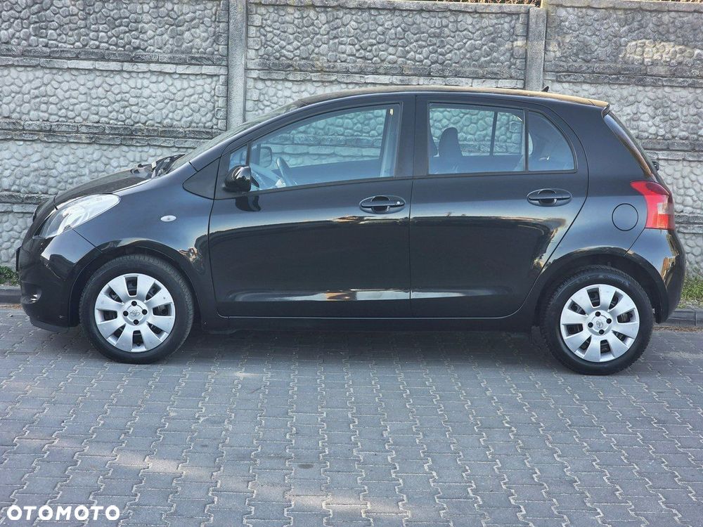 Toyota Yaris 1.3 VVT-i Sol - 4