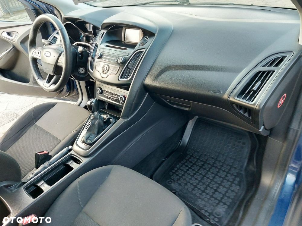 Ford Focus - 8