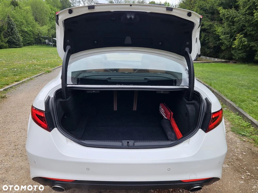 Alfa Romeo Giulia 2.0 Turbo Veloce TI Q4 - 11