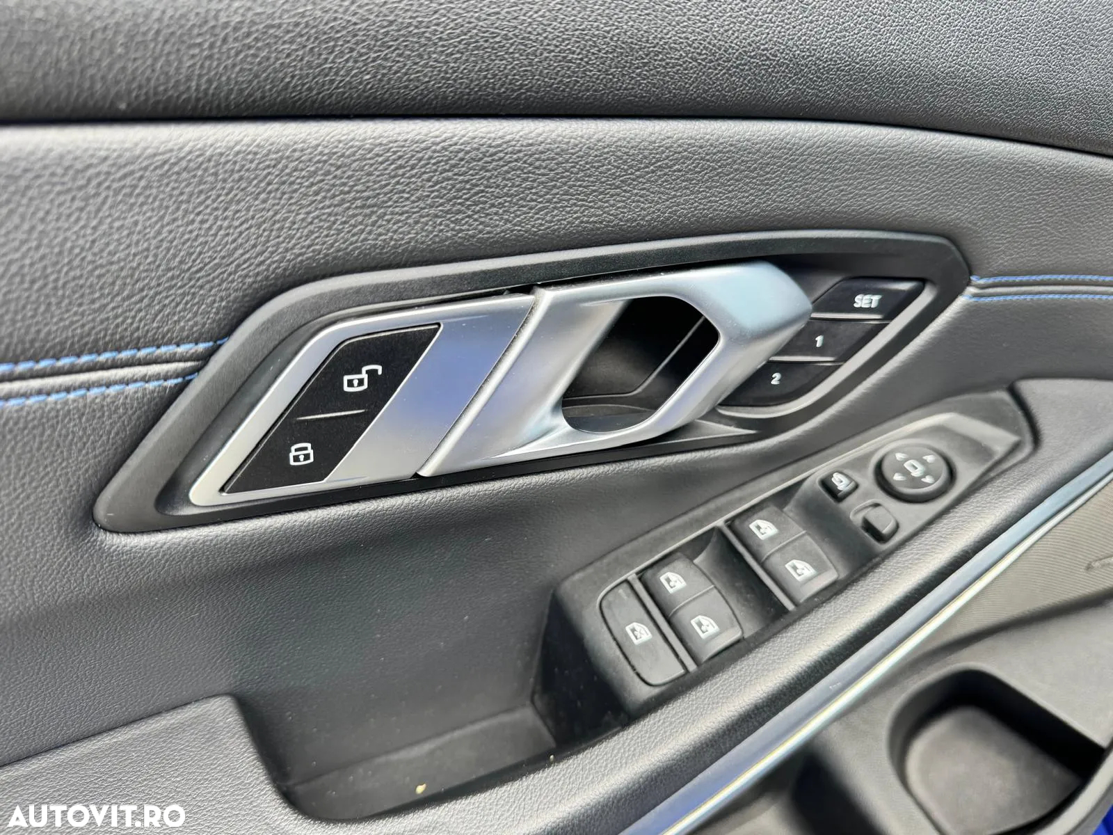 BMW Seria 3 330i xDrive AT - 31