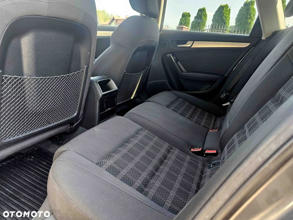 Audi A4 Avant 2.0 TDI DPF quattro Attraction - 17