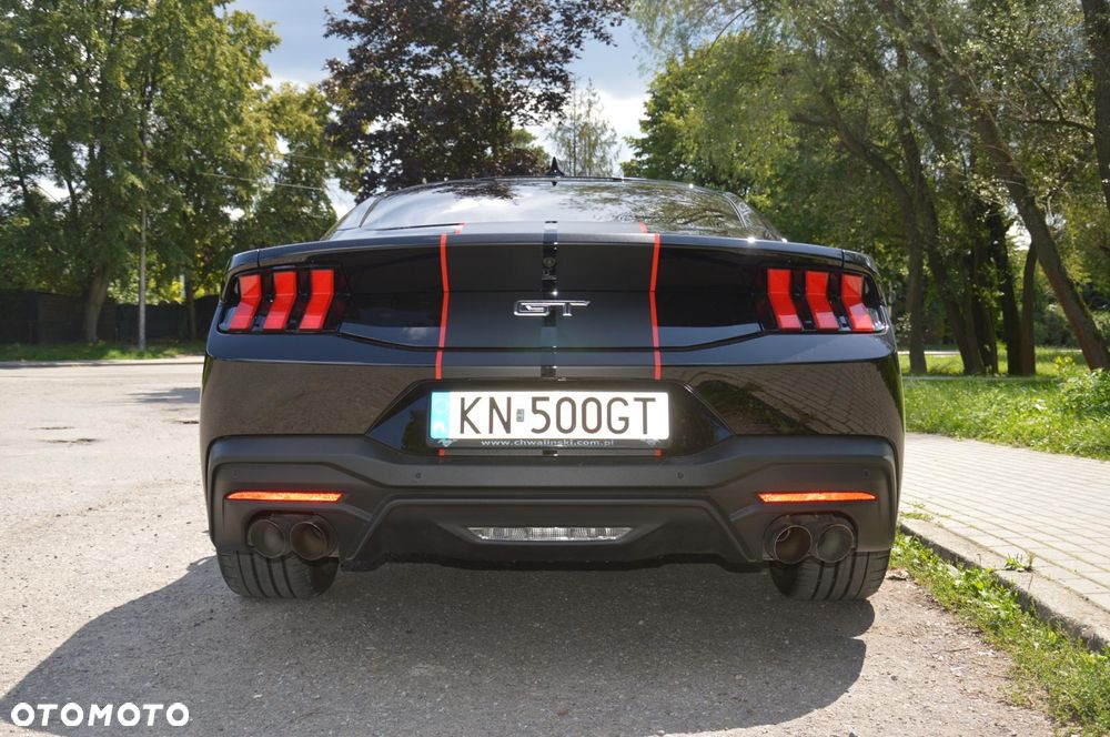Ford Mustang - 7