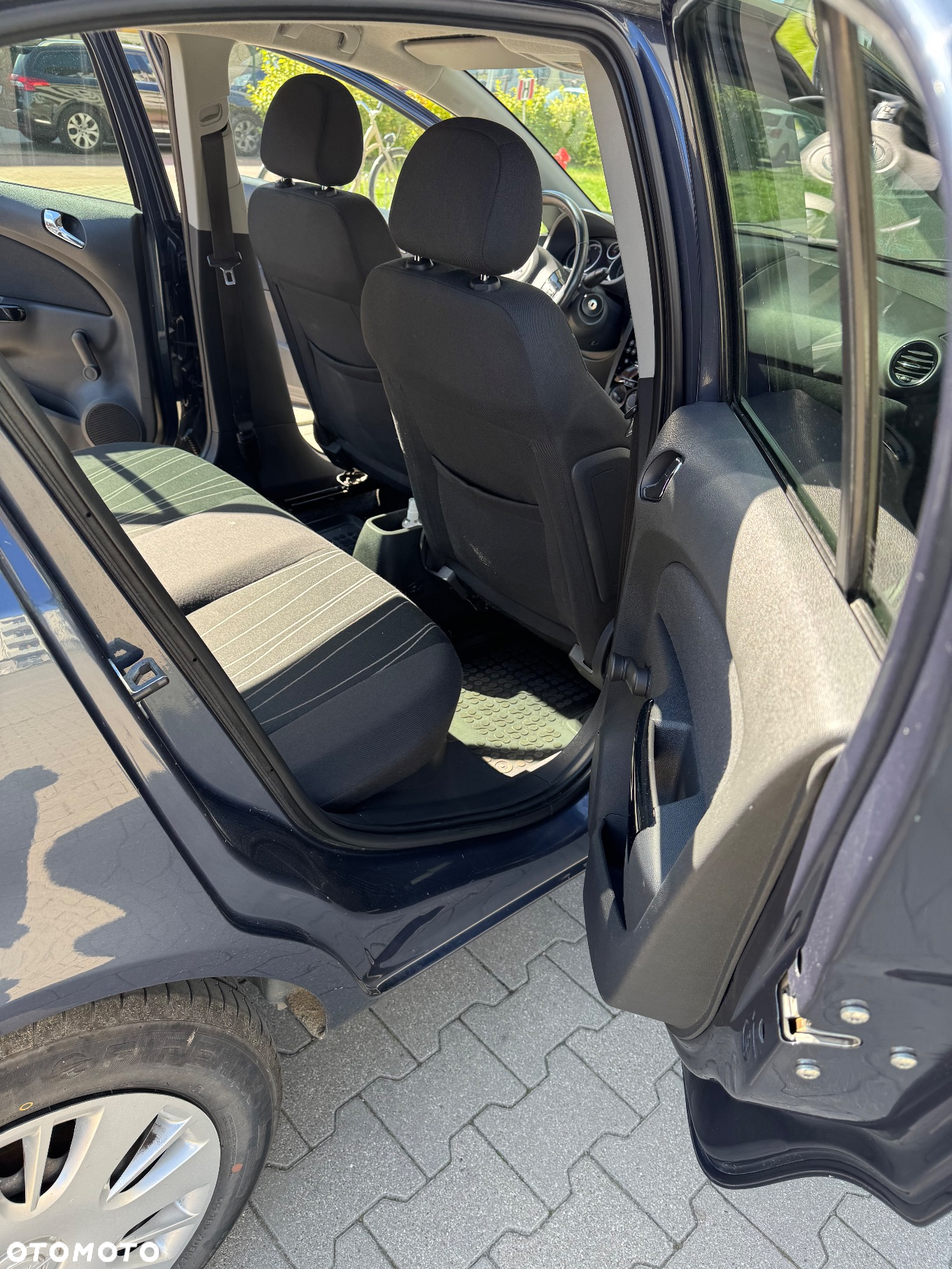 Opel Corsa 1.2 16V Cosmo - 17