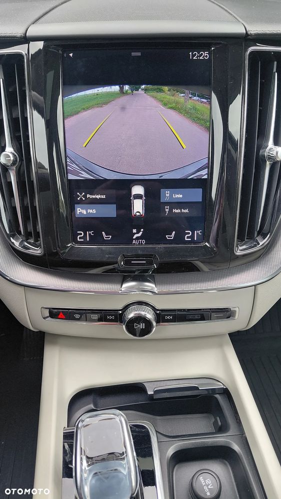 Volvo XC 60 B4 D AWD Inscription - 17