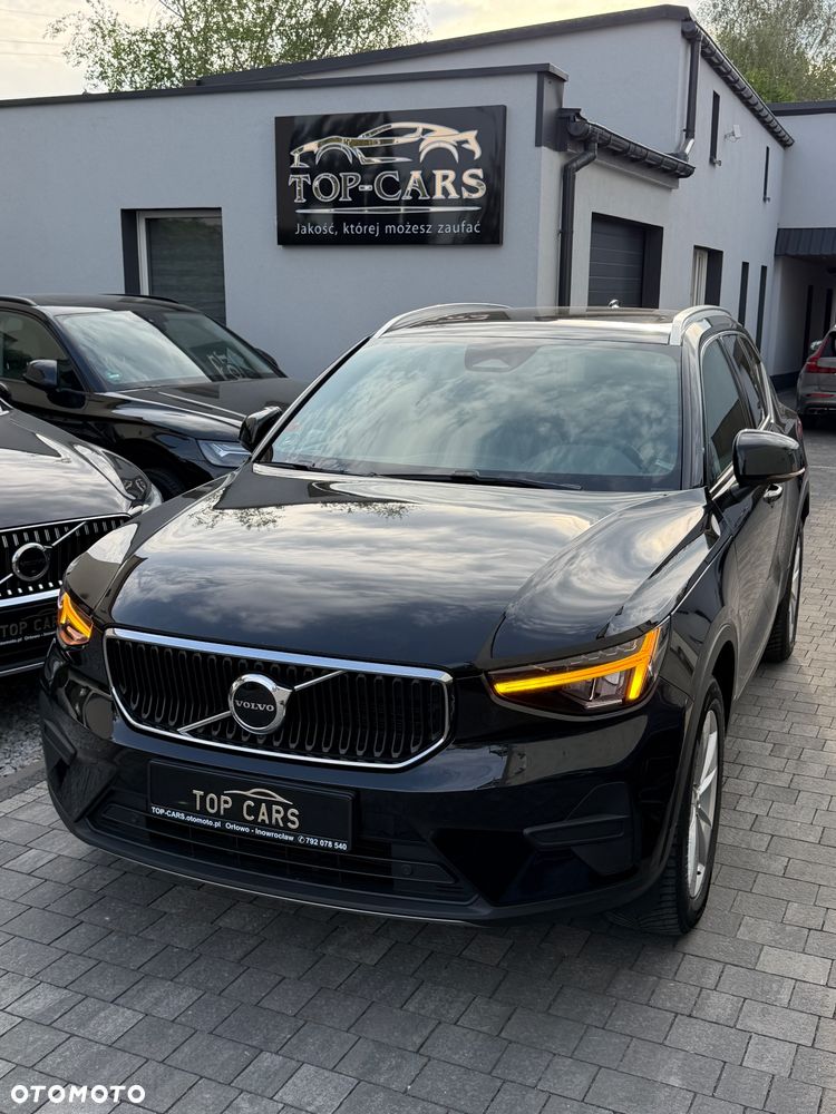 Volvo XC 40 B3 B DKG Plus Black Edition - 2