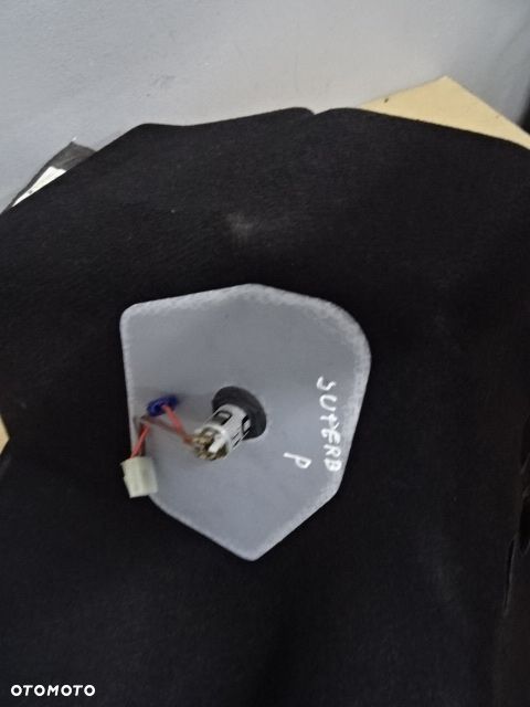 BOCZKI BAGAŻNIKA SKODA SUPERB SEDAN 01-06 NR56 - 7