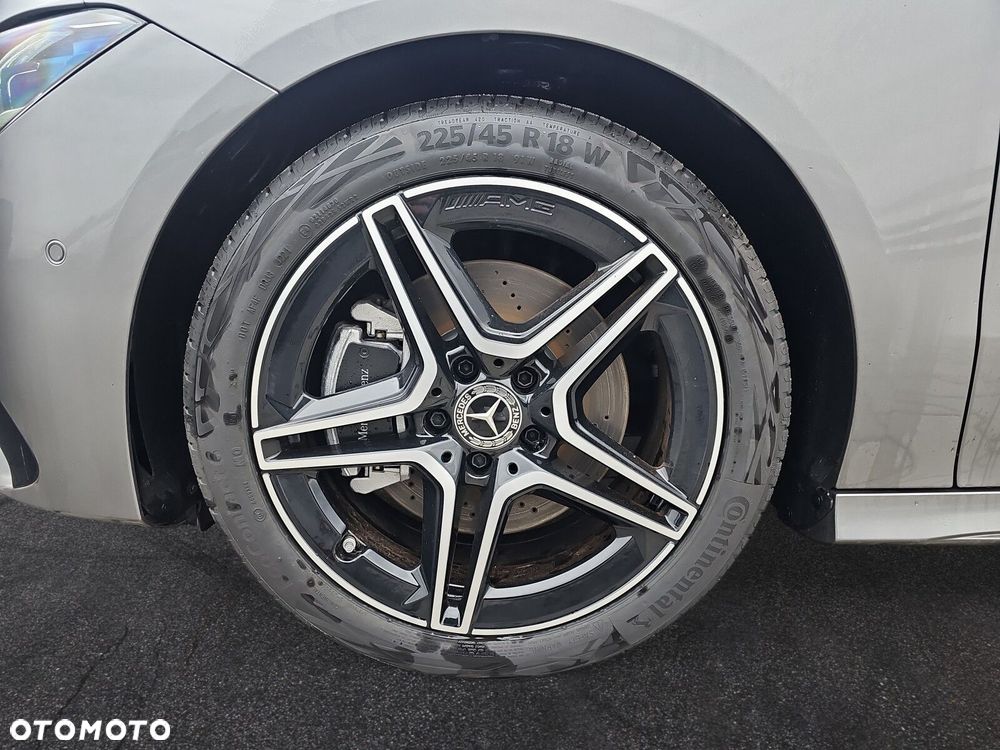 Mercedes-Benz CLA - 9