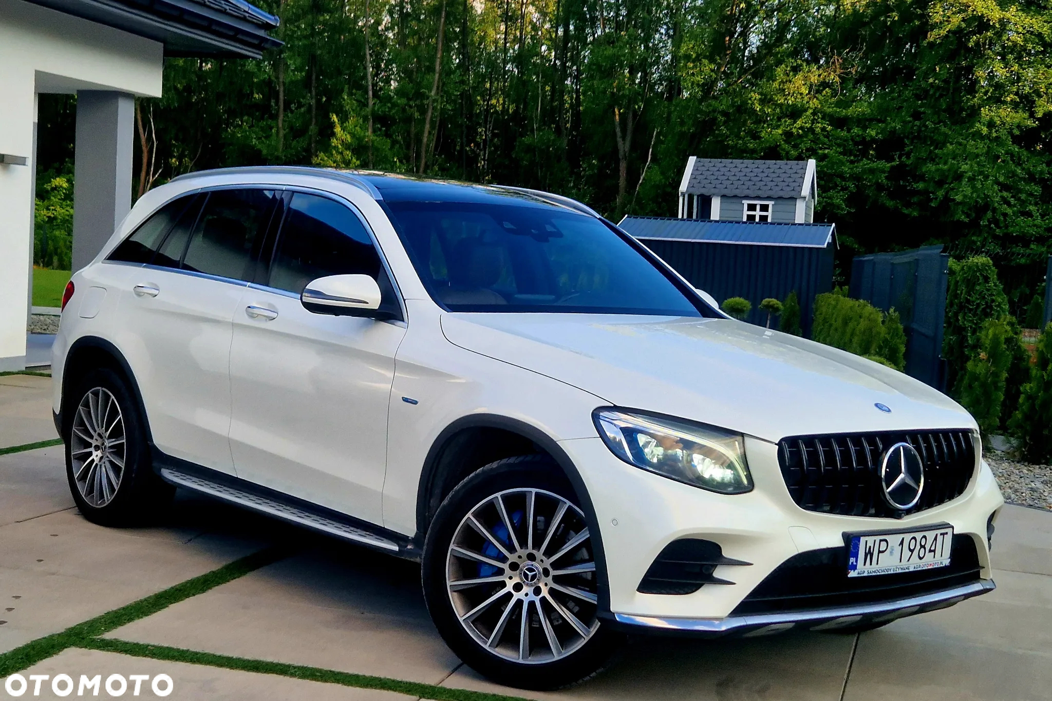 Mercedes-Benz GLC 350 e 4Matic 7G-TRONIC AMG Line - 12
