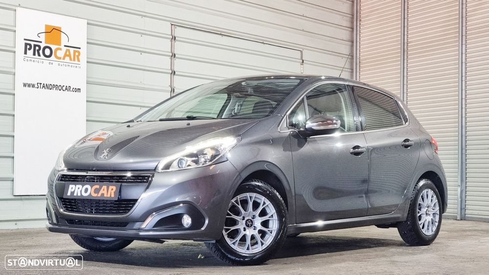 Peugeot 208 1.2 PureTech GT Line - 1