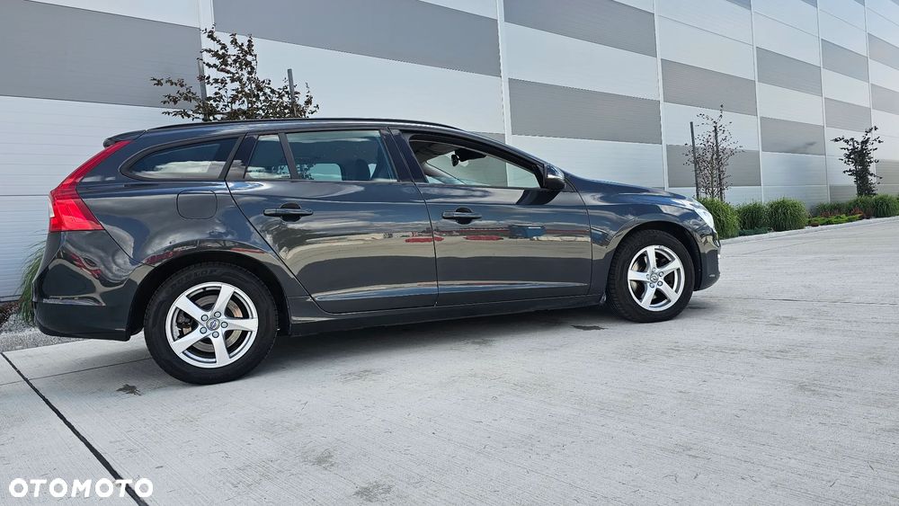 Volvo V60 D2 Drive-E Momentum - 30