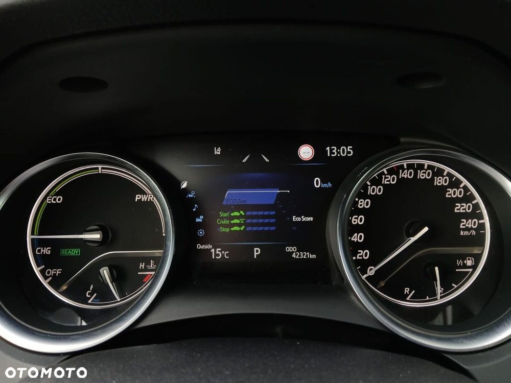 Toyota Camry 2.5 Hybrid Comfort CVT - 26