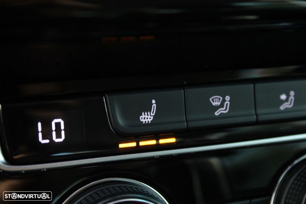 VW Passat Variant 2.0 TDi Highline DSG - 22