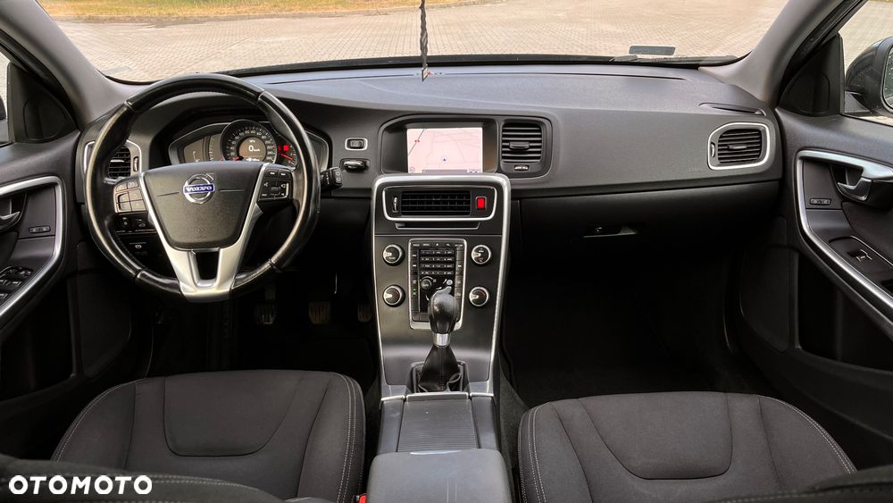 Volvo V60 D2 Base - 11
