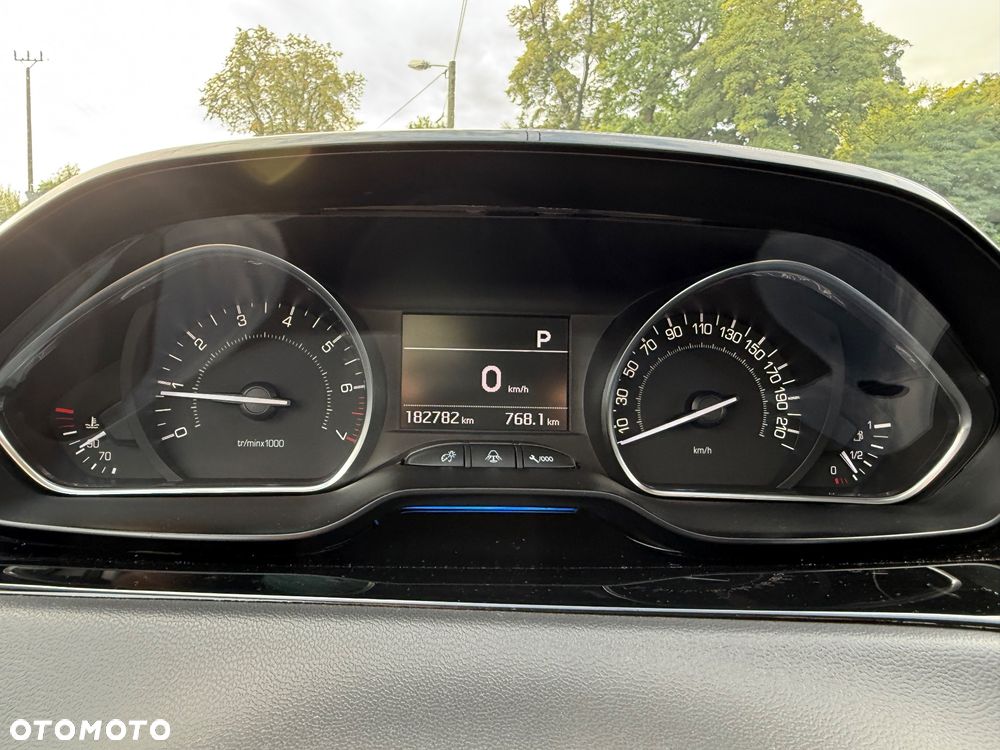 Peugeot 208 120 VTI Automatik Allure - 17