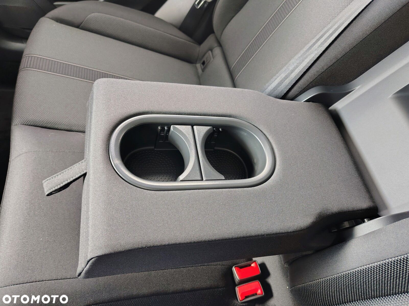 Volkswagen T-Roc - 21