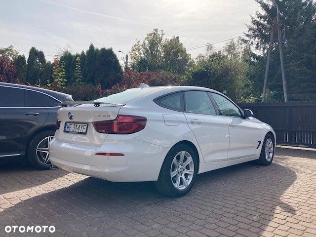 BMW Seria 3 318d Business Edition - 3
