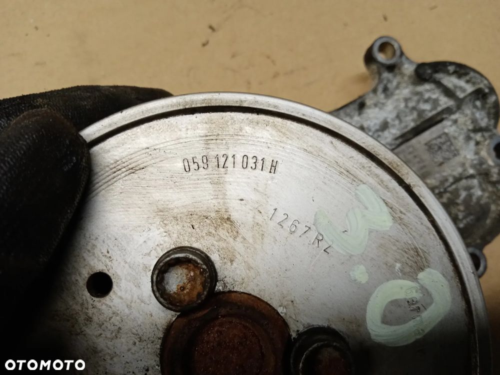 Pompa wody koło AudiQ5 CTB 3.0 TDI 059121031H 059008J - 3